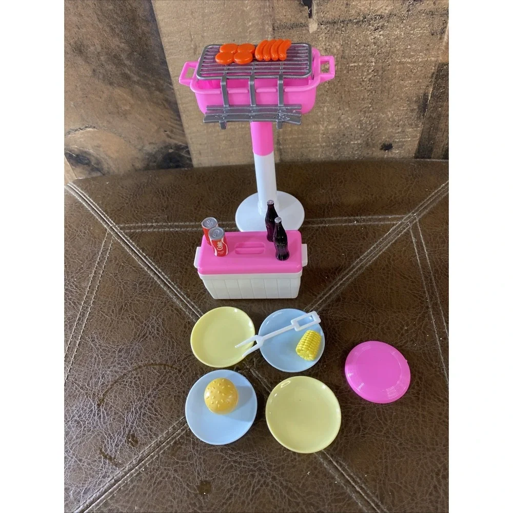 Barbie Barbecue Grill Picnic Fun 1989‎ Cooler Food Plates Accessories Vintage